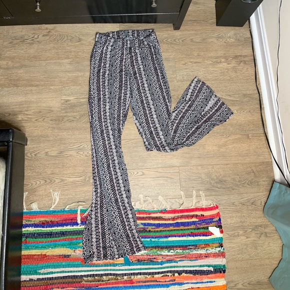 Flare pants - Picture 2 of 7